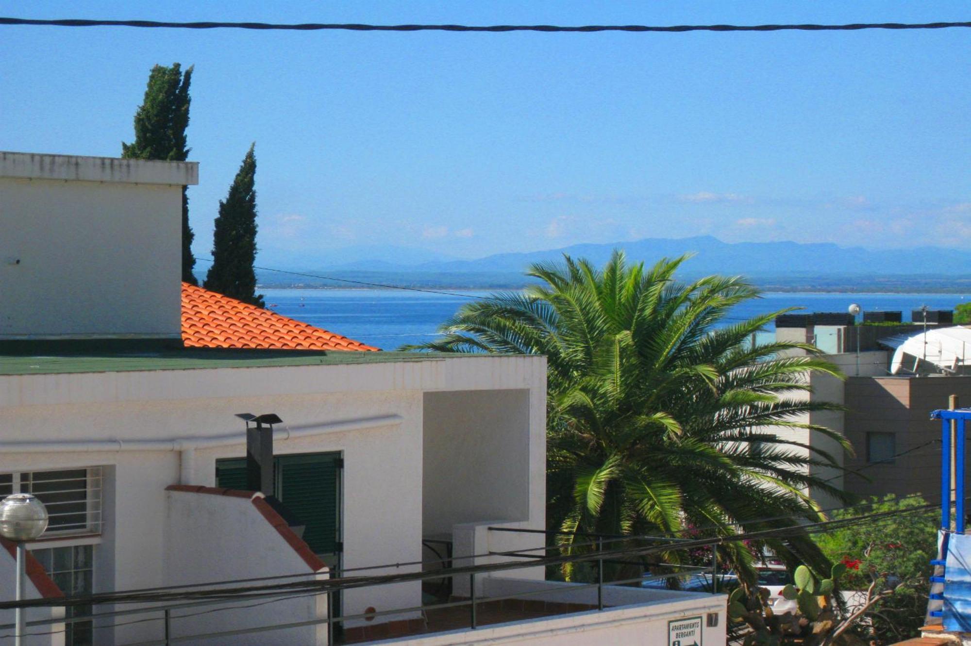 Apartaments El Berganti En Canyelles Petites Roses Room photo